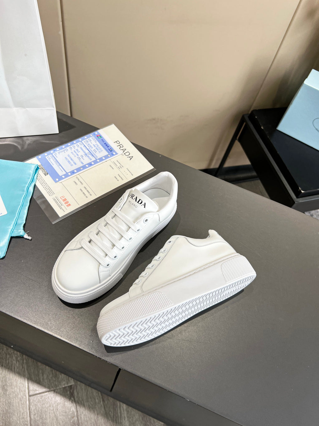 Z2Q105P251 Popular high-quality Shoes