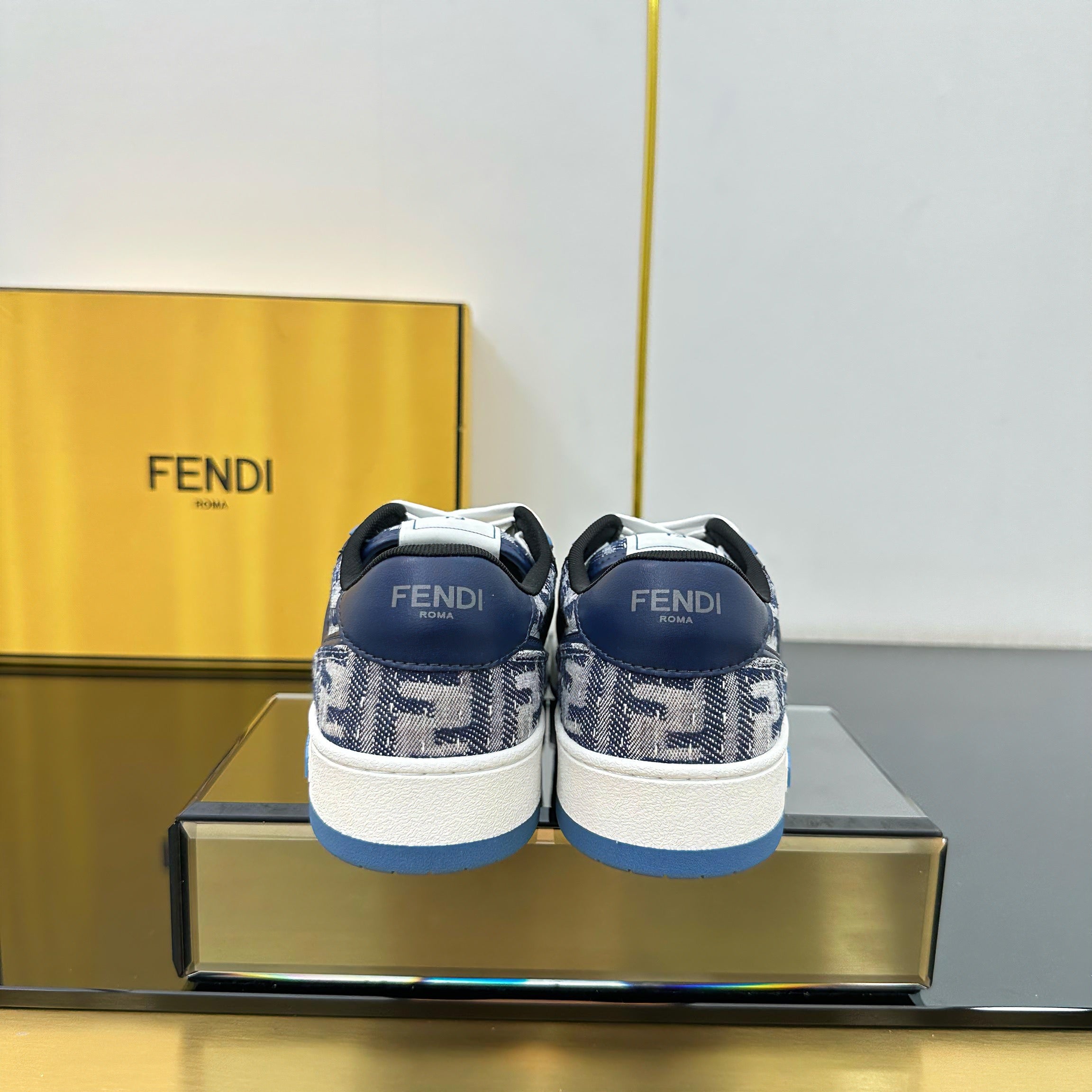 Z2Q105F420 Popular high-quality Shoes
