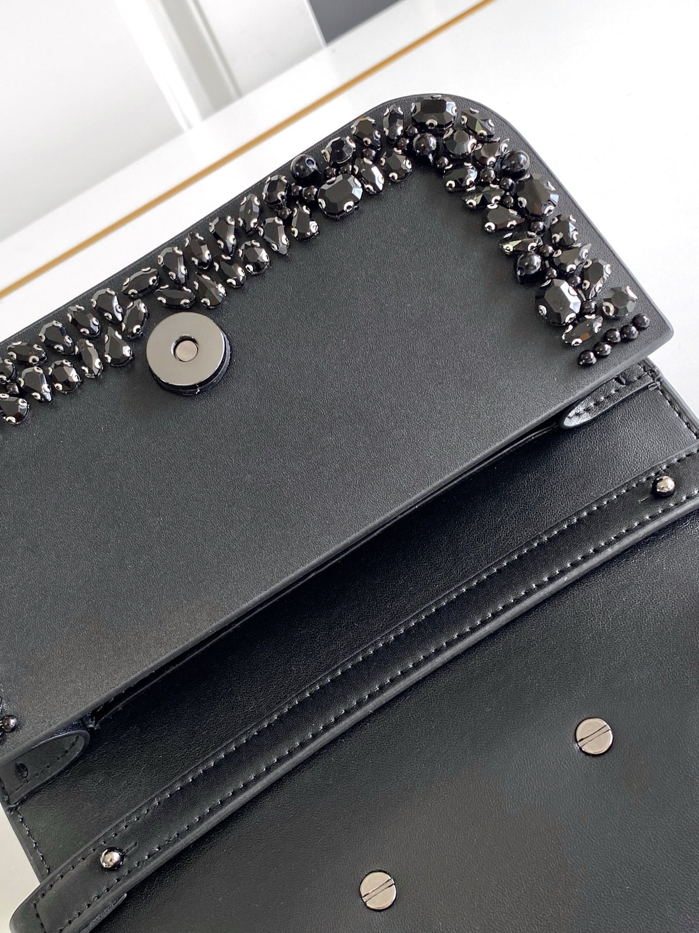B1P36A74 Popular leather bag