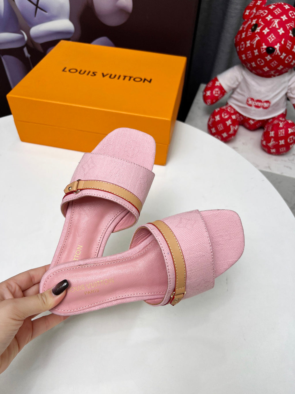 Z2R45E23  Popular high-quality shoes