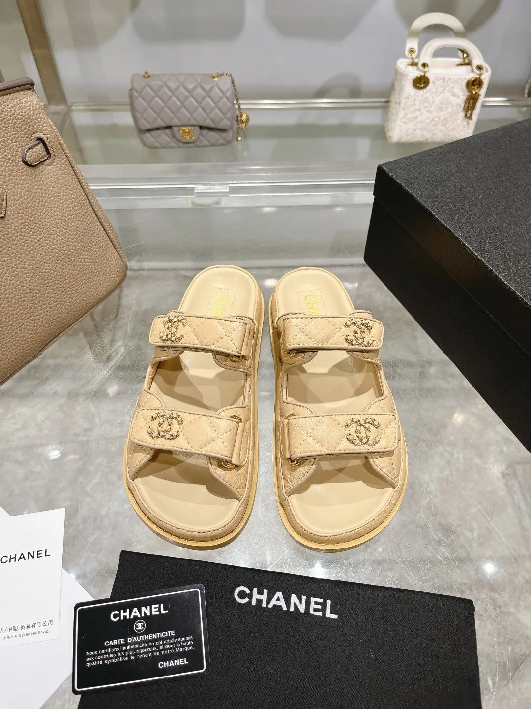 Z2R45C7  Popular leather shoes