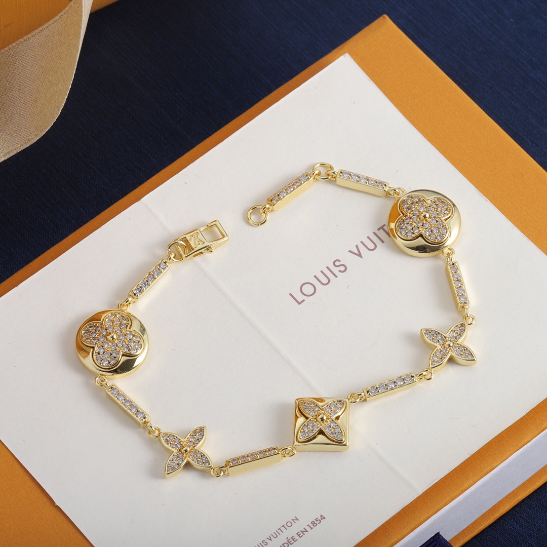 X1X34E602X  Popular Bracelets