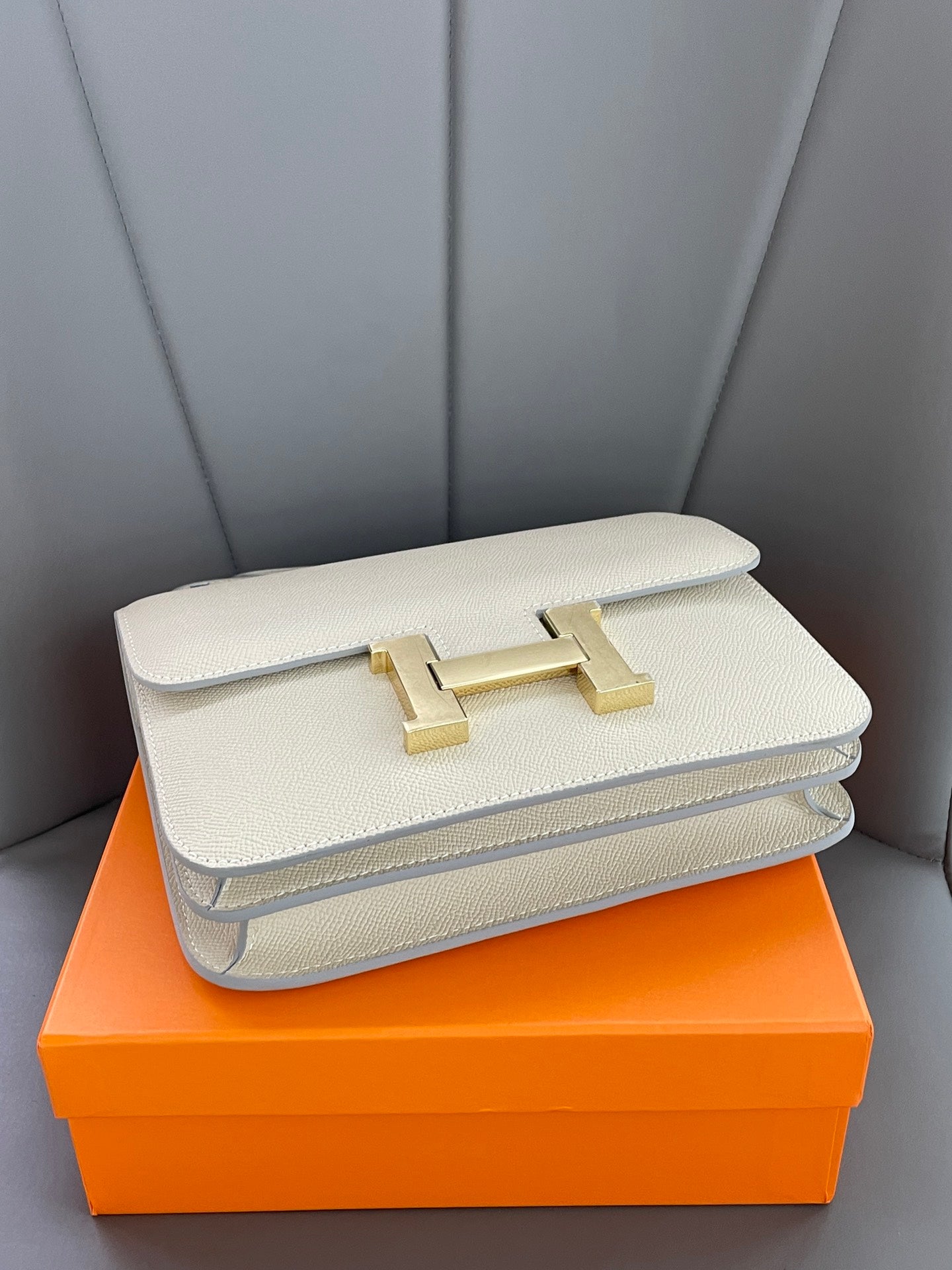 B1N55H65 Popular  leather bag