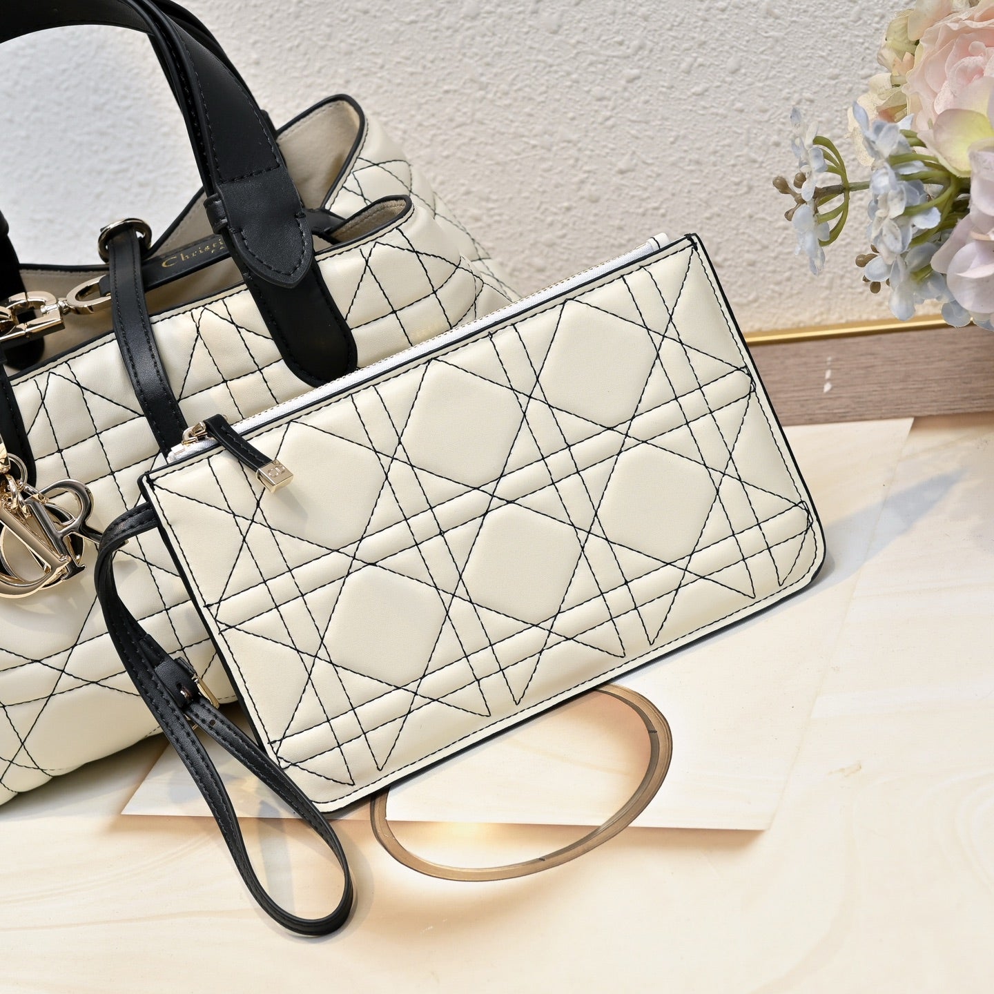 B1R76D40 Popular leather bag