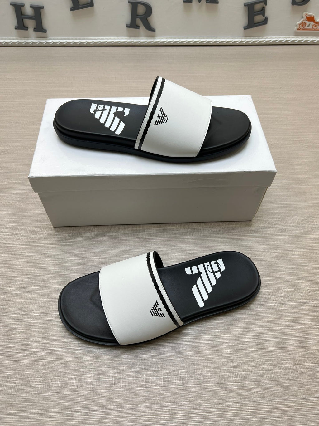 Z5ZA103 Popular slippers