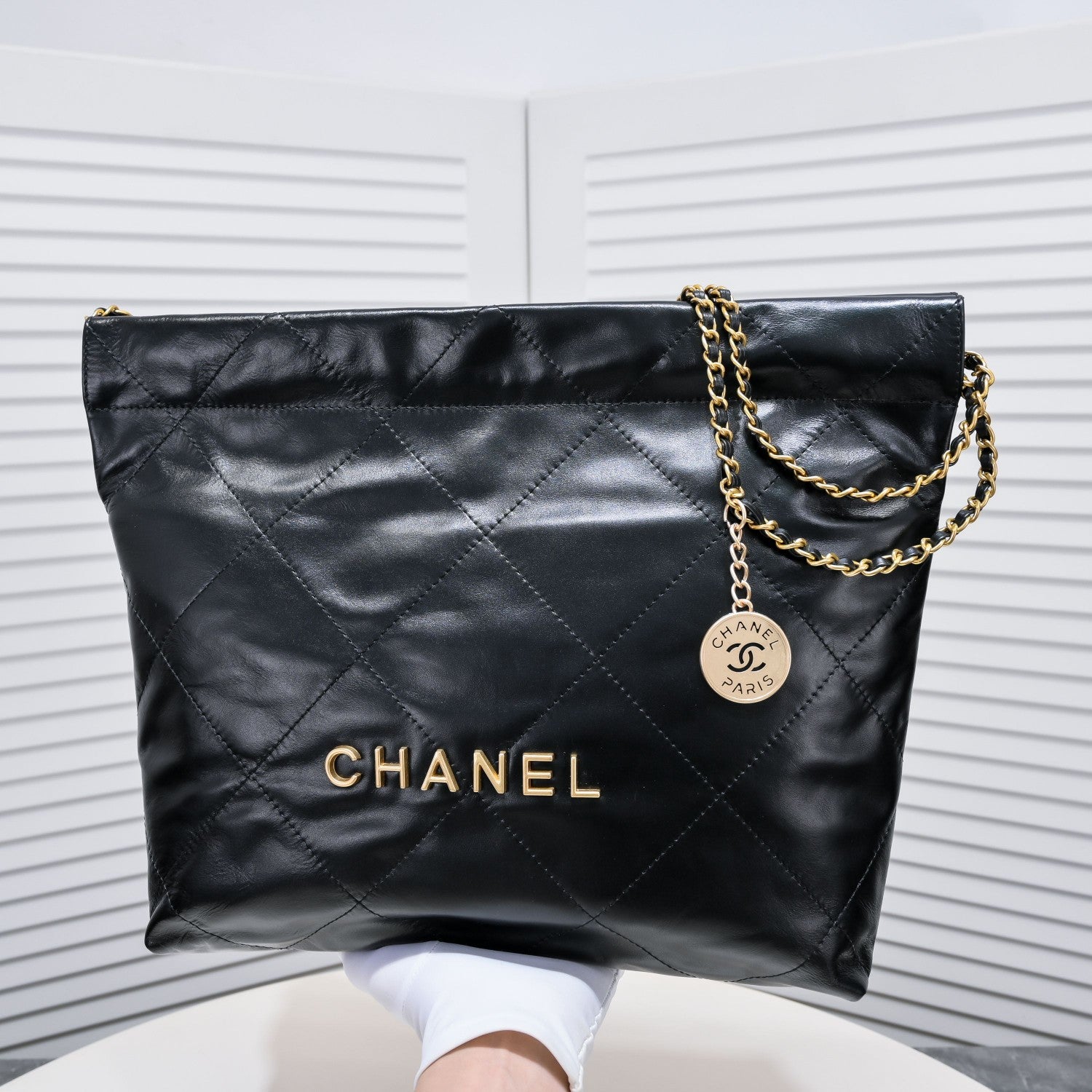 B1X43C70 Popular  leather bag 