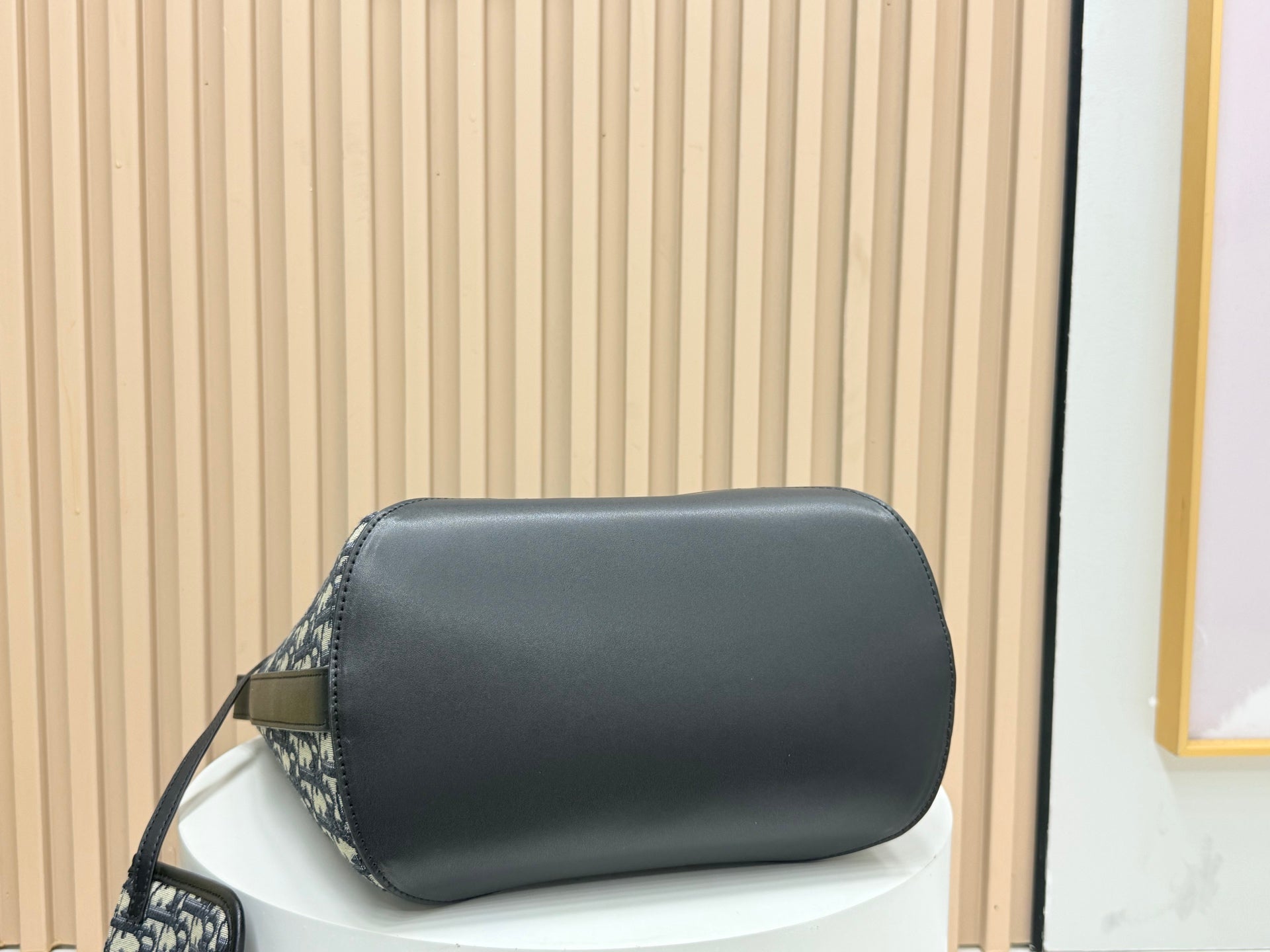 B1R76D46 Popular  bag