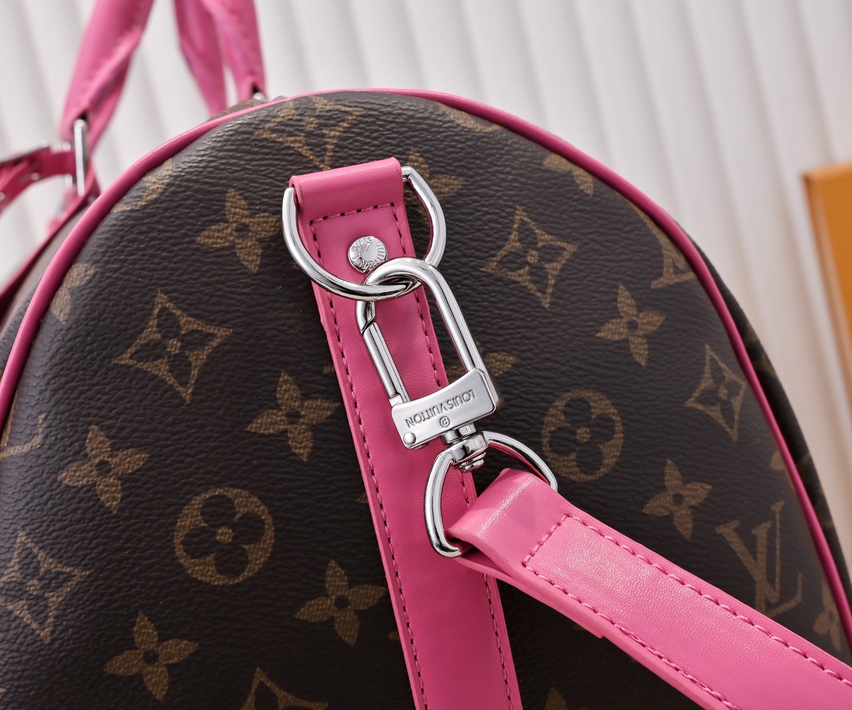 B1N165E89 Popular   leather luggage bags