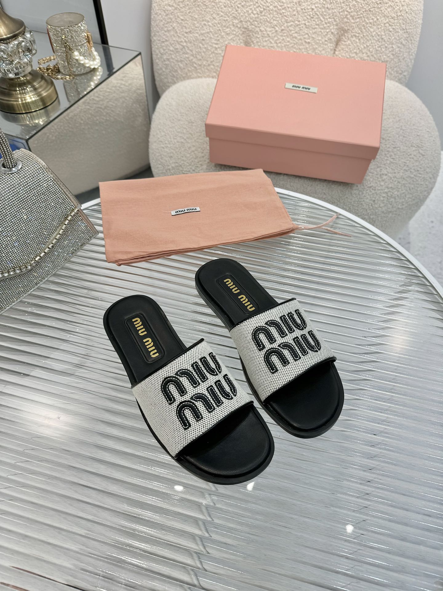 Z2N75E34  Popular leather shoes