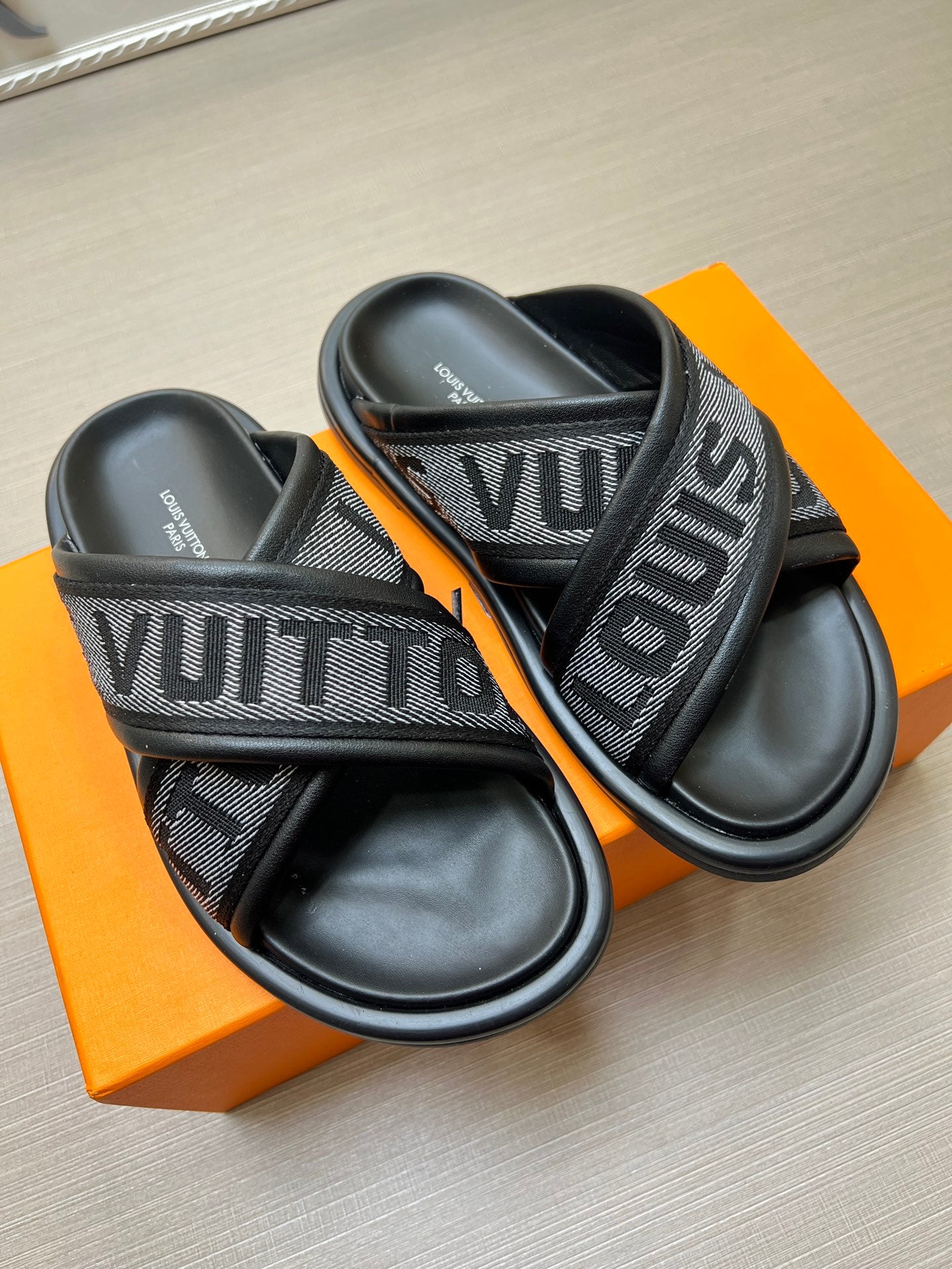 Z5Z35E273 Popular Slippers