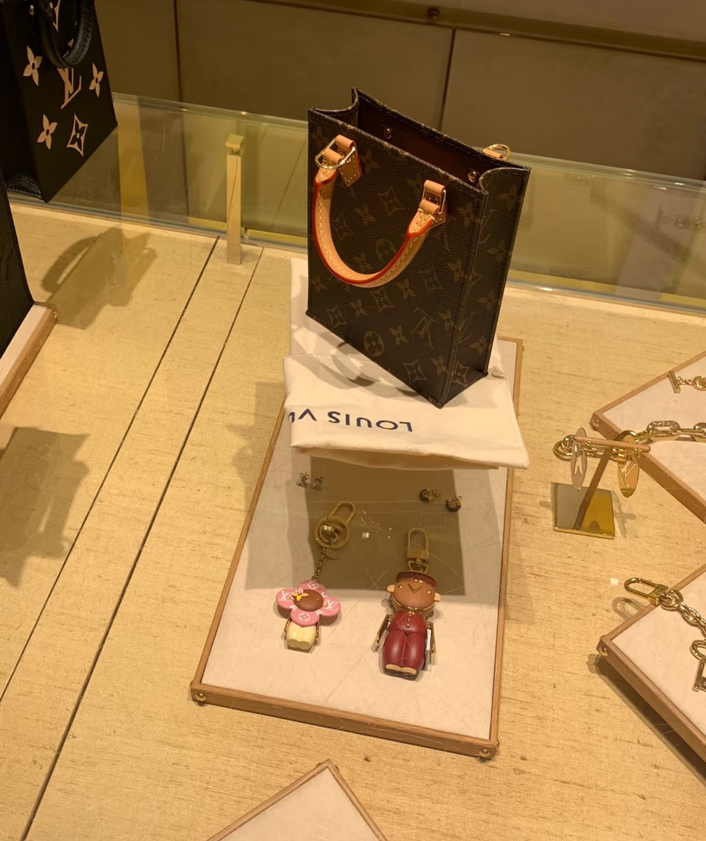 A1Q105E35 Popular bag 's charms accessories