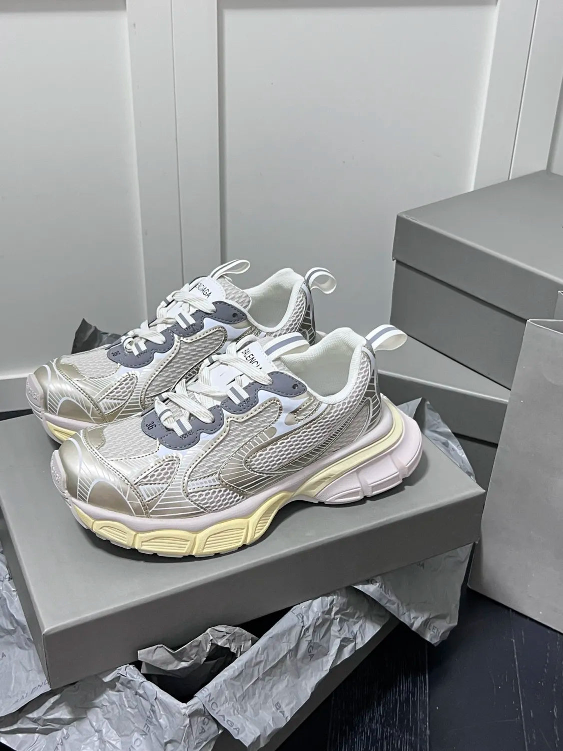 Z14J115 Popular shoes