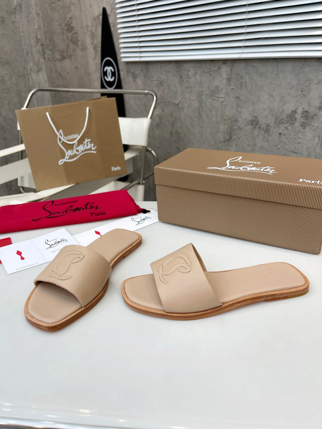 Z2XA32 Popular leather Slippers