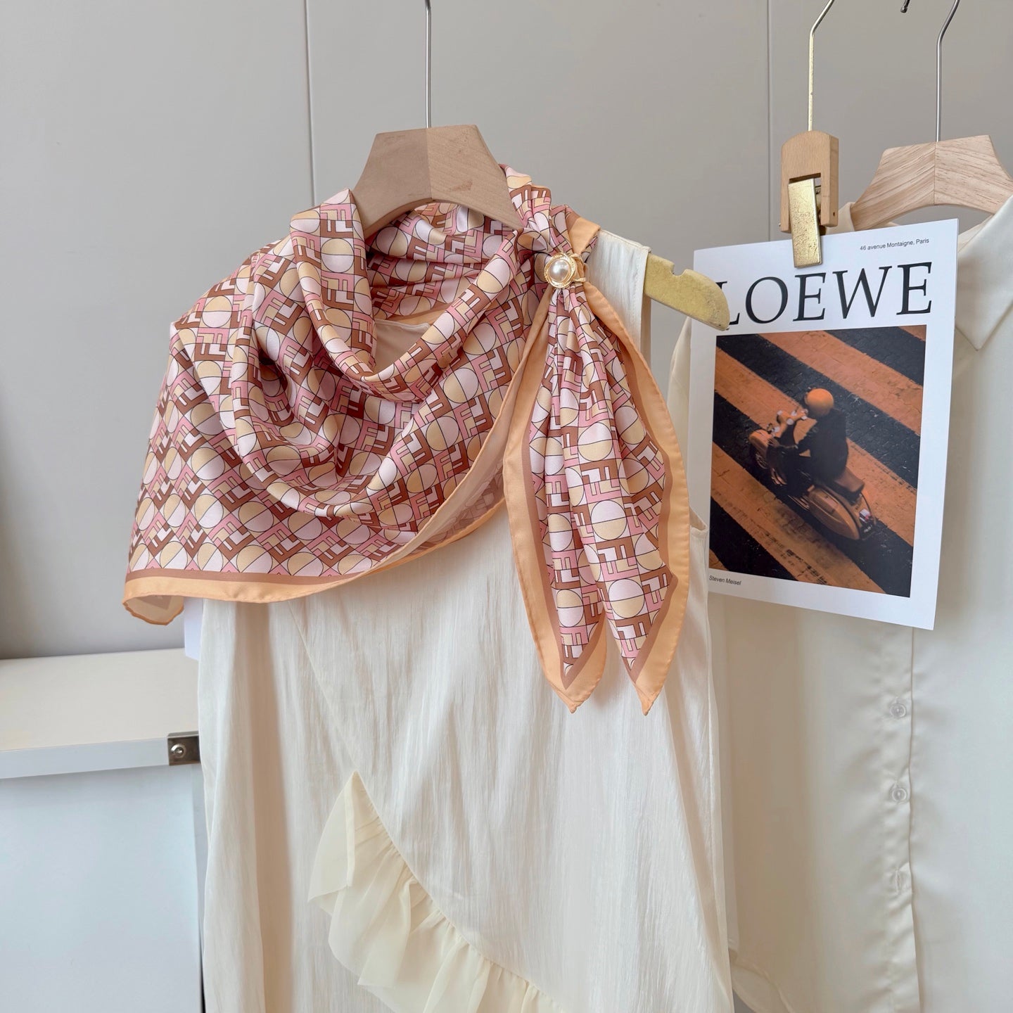 W1N36F10 Popular Silk Scarve