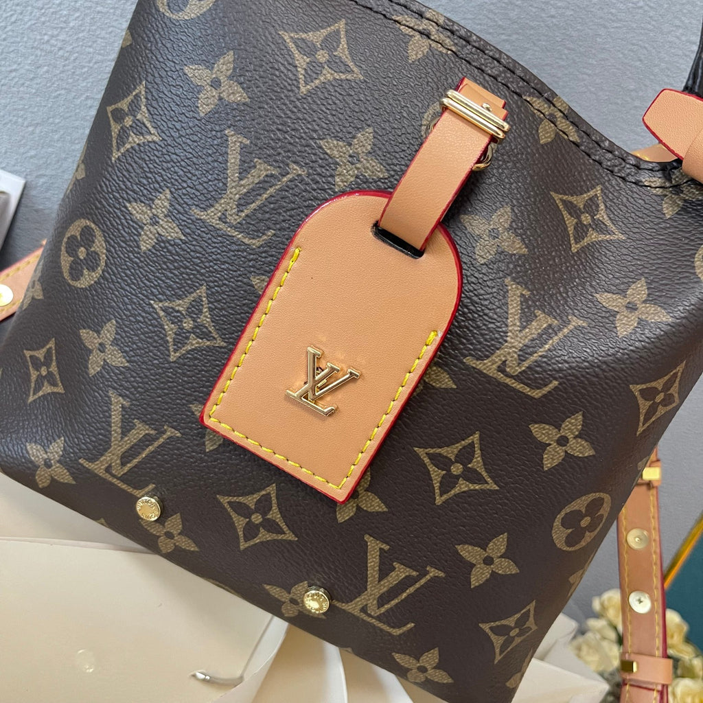 B1X34E274 Popular   leather bag 