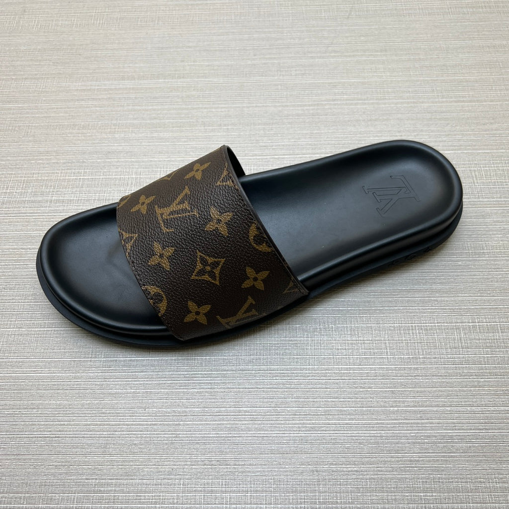 Z5ZE57 Popular slippers