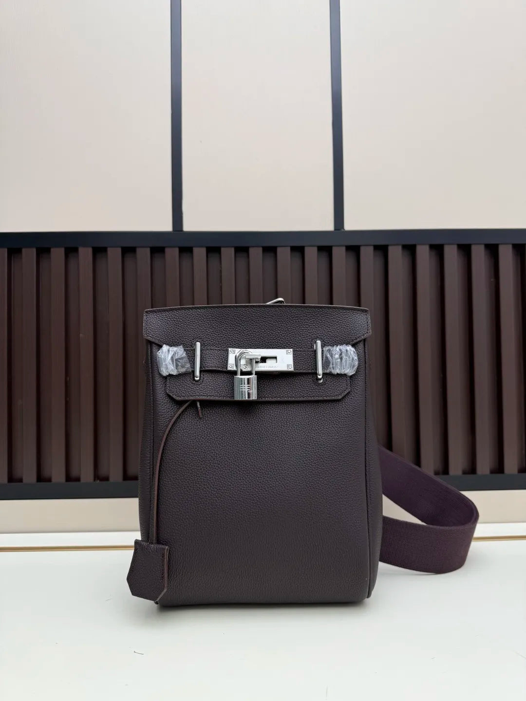 B1P36H45 Popular leather bag