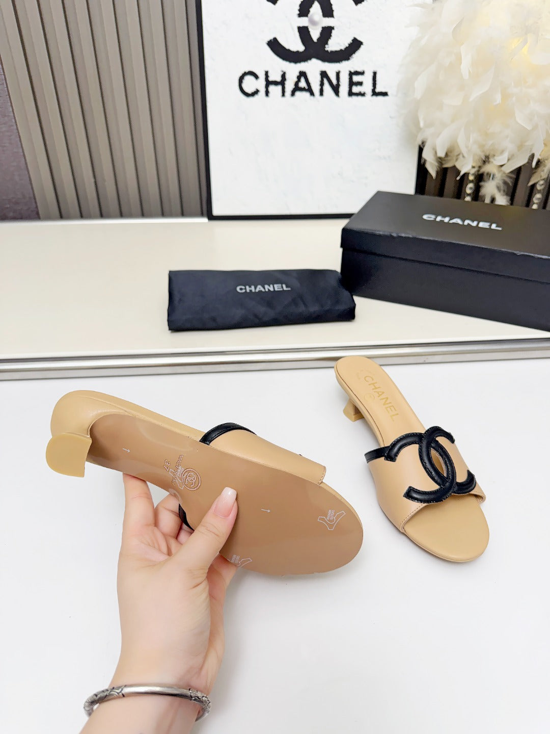 ZPX76C4  Popular high-quality leather slippers