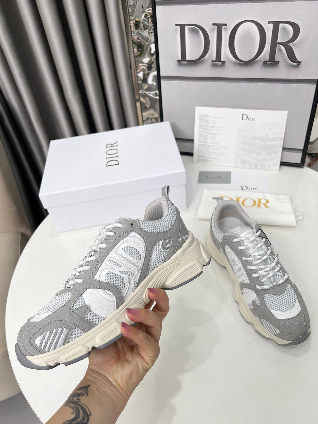 Z2Q105D314 Popular high-quality Shoes