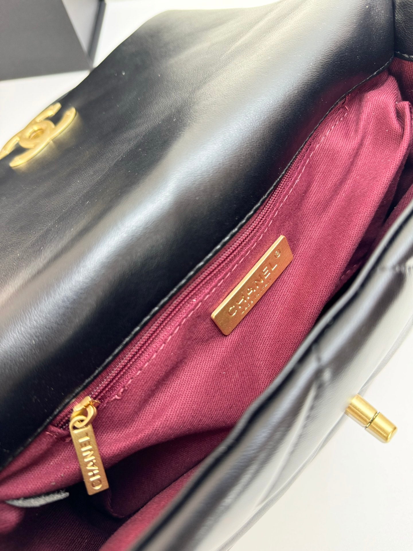 B1R25C85 Popular leather bag