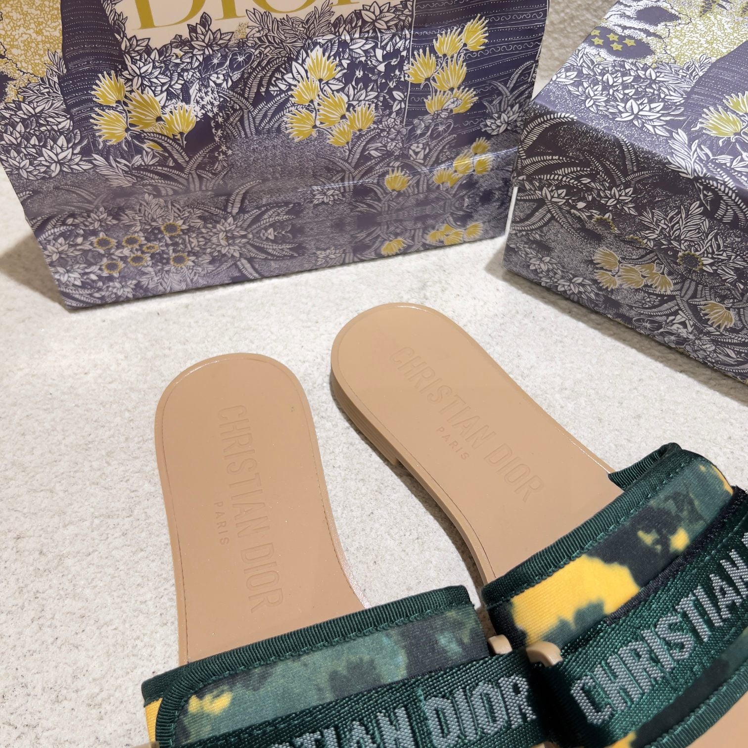 Z1ZD18 Popular slippers