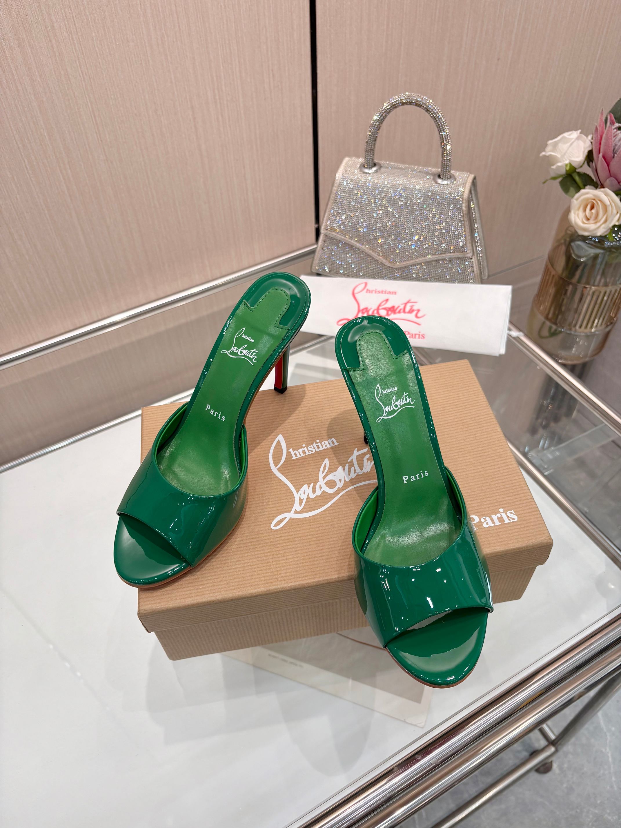 Z2X66A39 Popular leather High heels