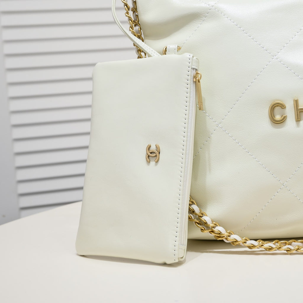 B1X43C70 Popular  leather bag 