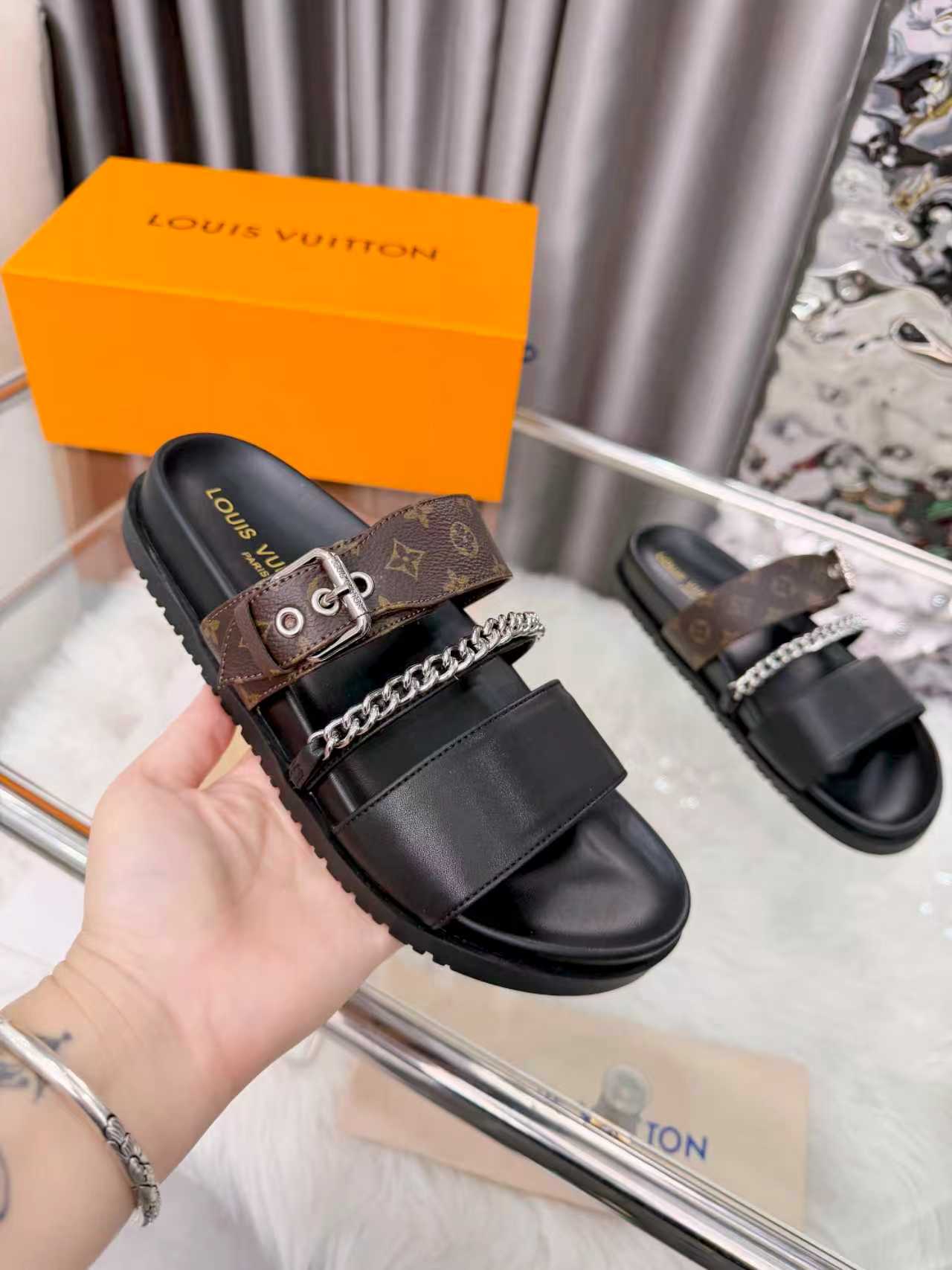 Z2N46E14 Popular high-quality Shoes