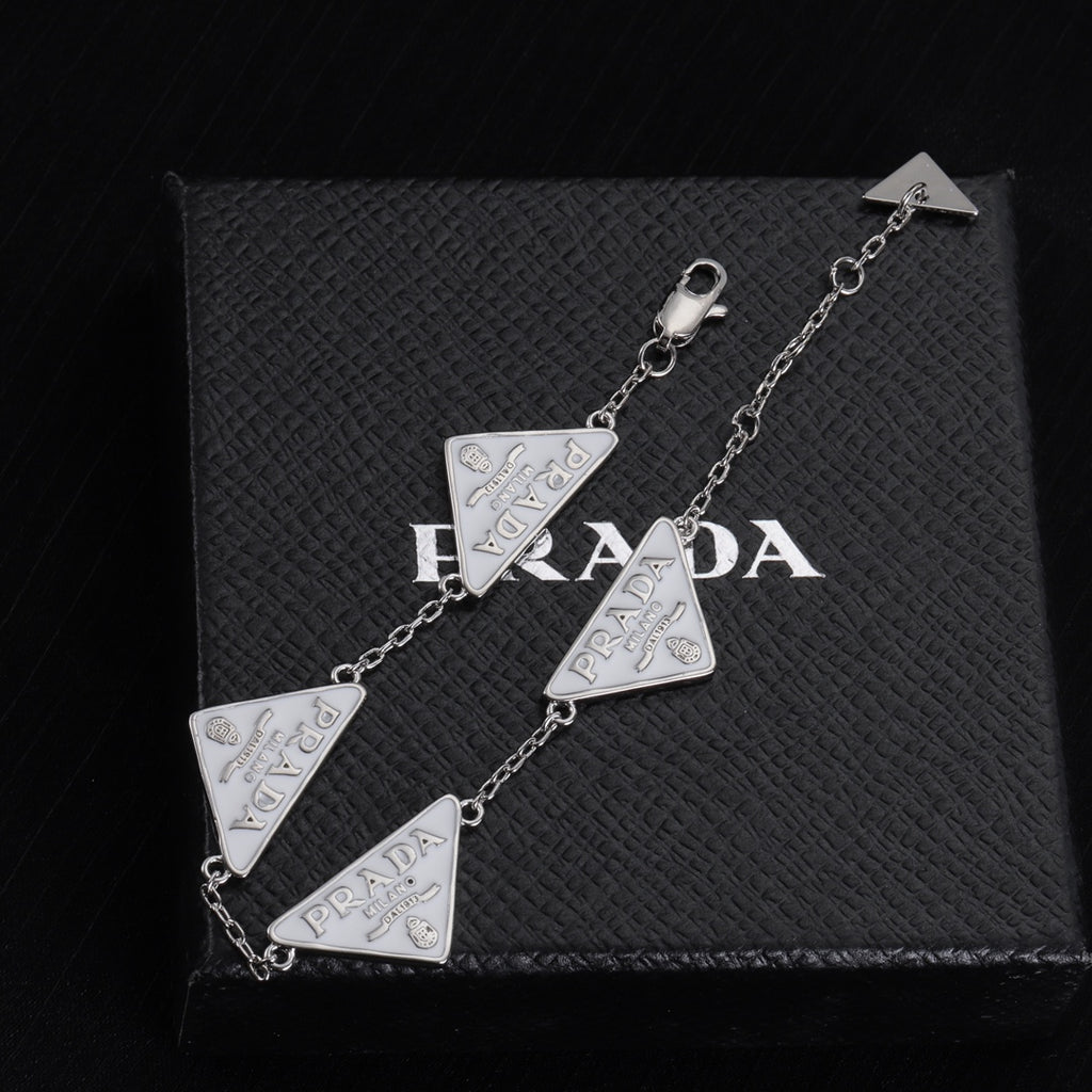X1X34PD595K  Popular Bracelets