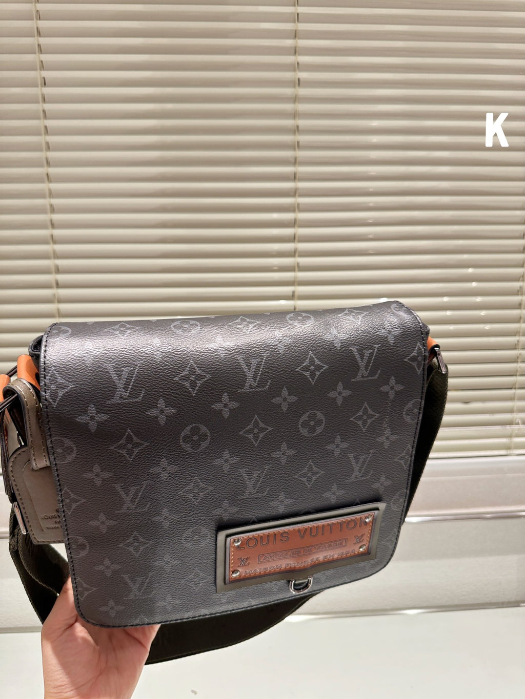 B6X103E182 Popular  leather bag 