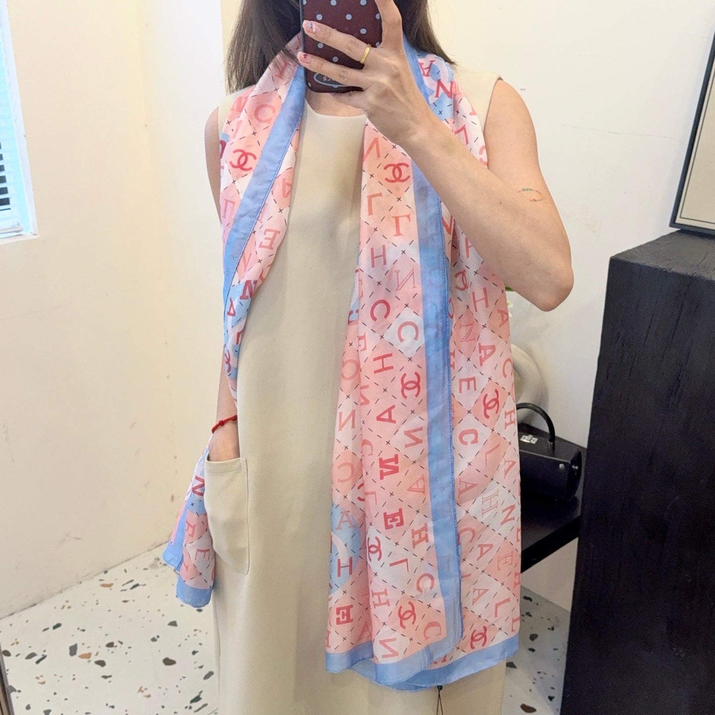 W1Z35C204 Popular Silk Scarve