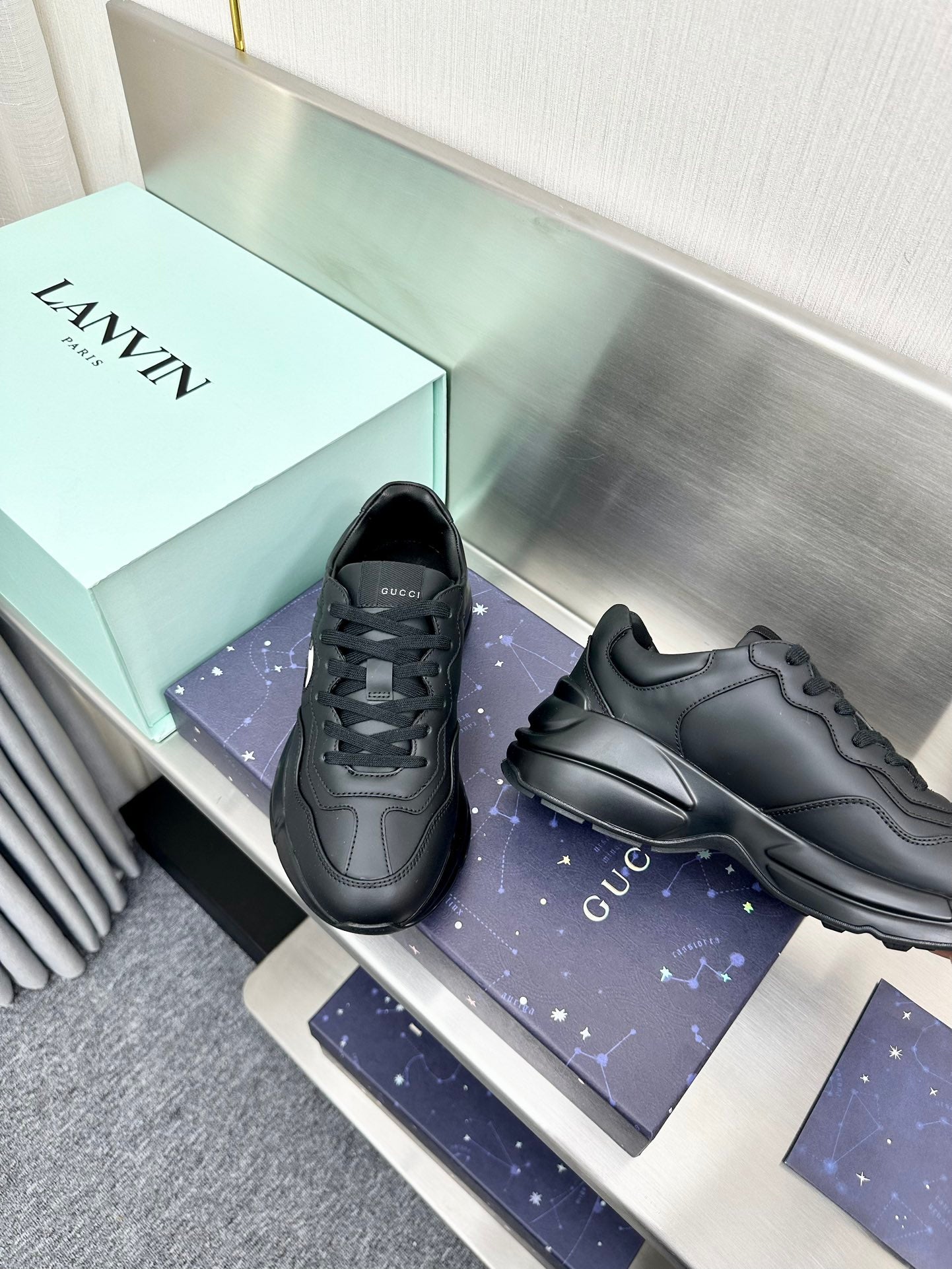 Z2Q95B152  Popular high-quality Shoes