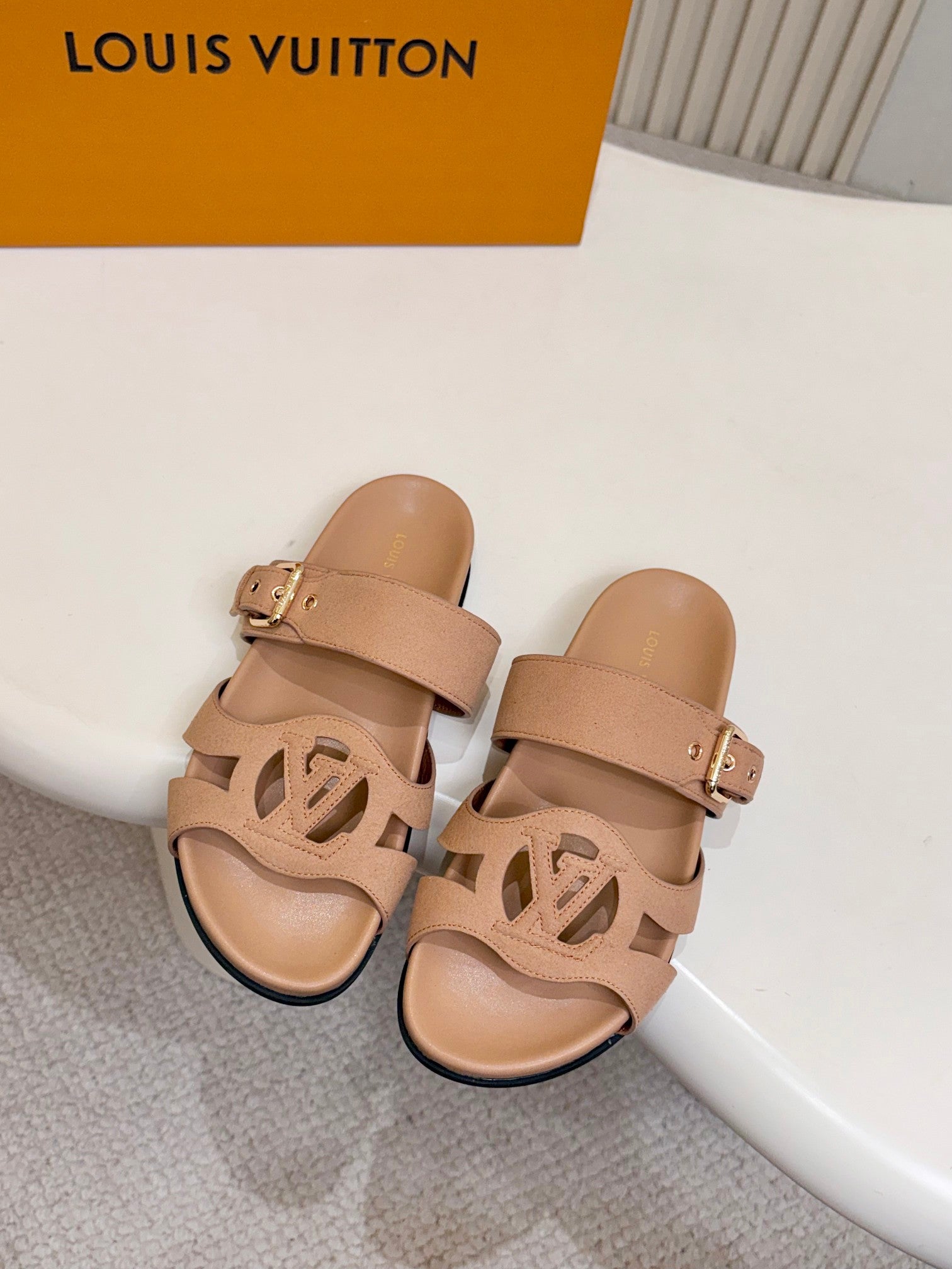 Z2R76E29 Popular high-quality leather shoes