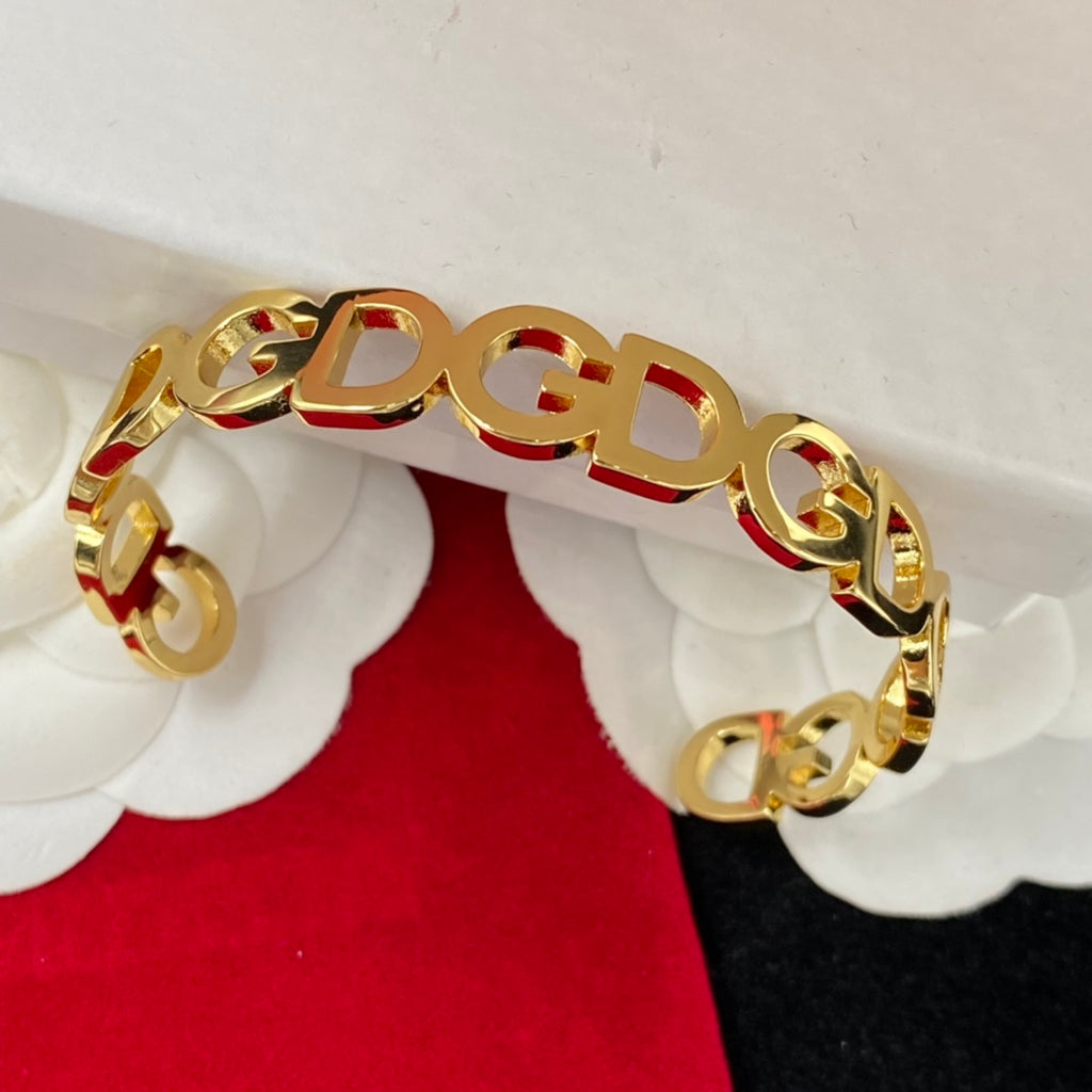 X1X54A587K  Popular Bracelets