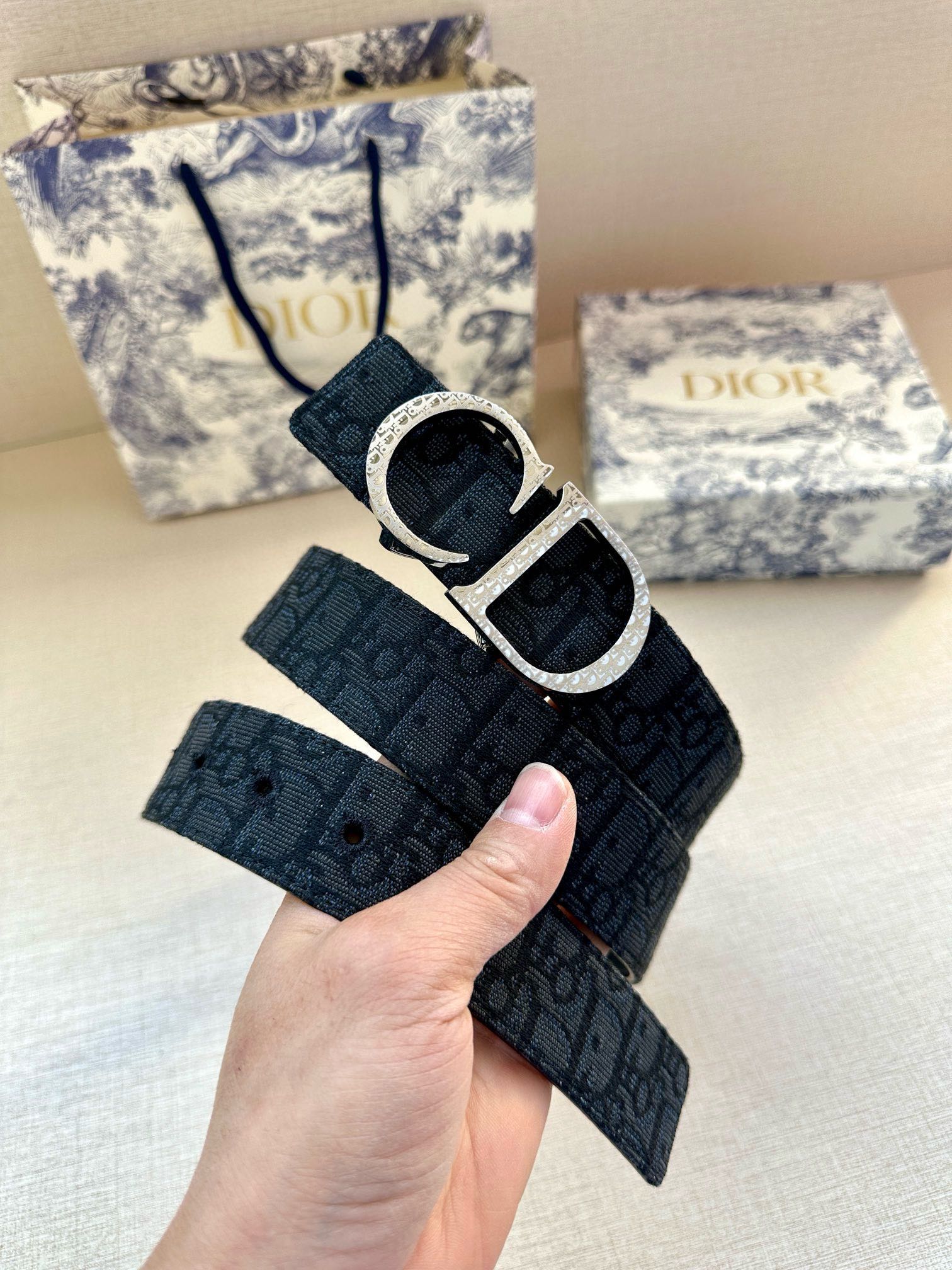 P1R55D206 Popular   High quality belt With full package