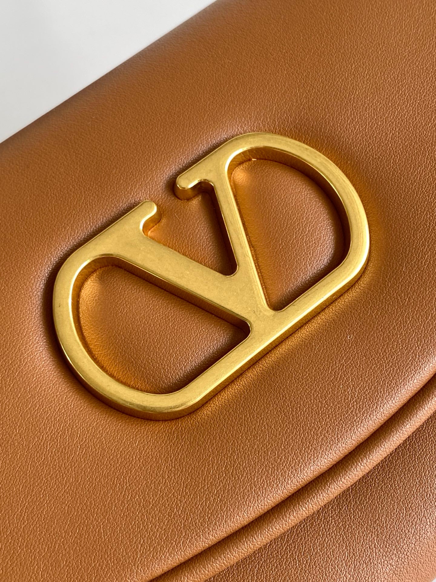 B1R76VL33 Popular leather bag