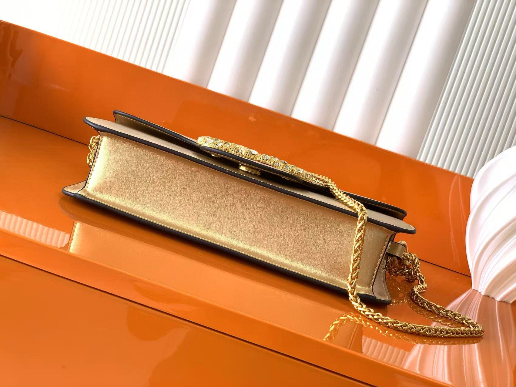 B1P36A31 Popular  leather bag