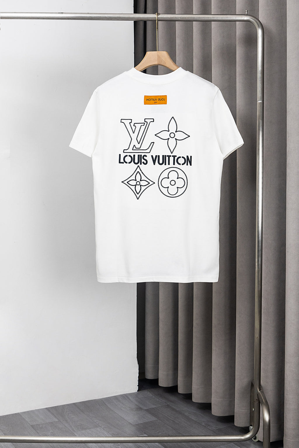 U1P36E125 Popular T-shirts