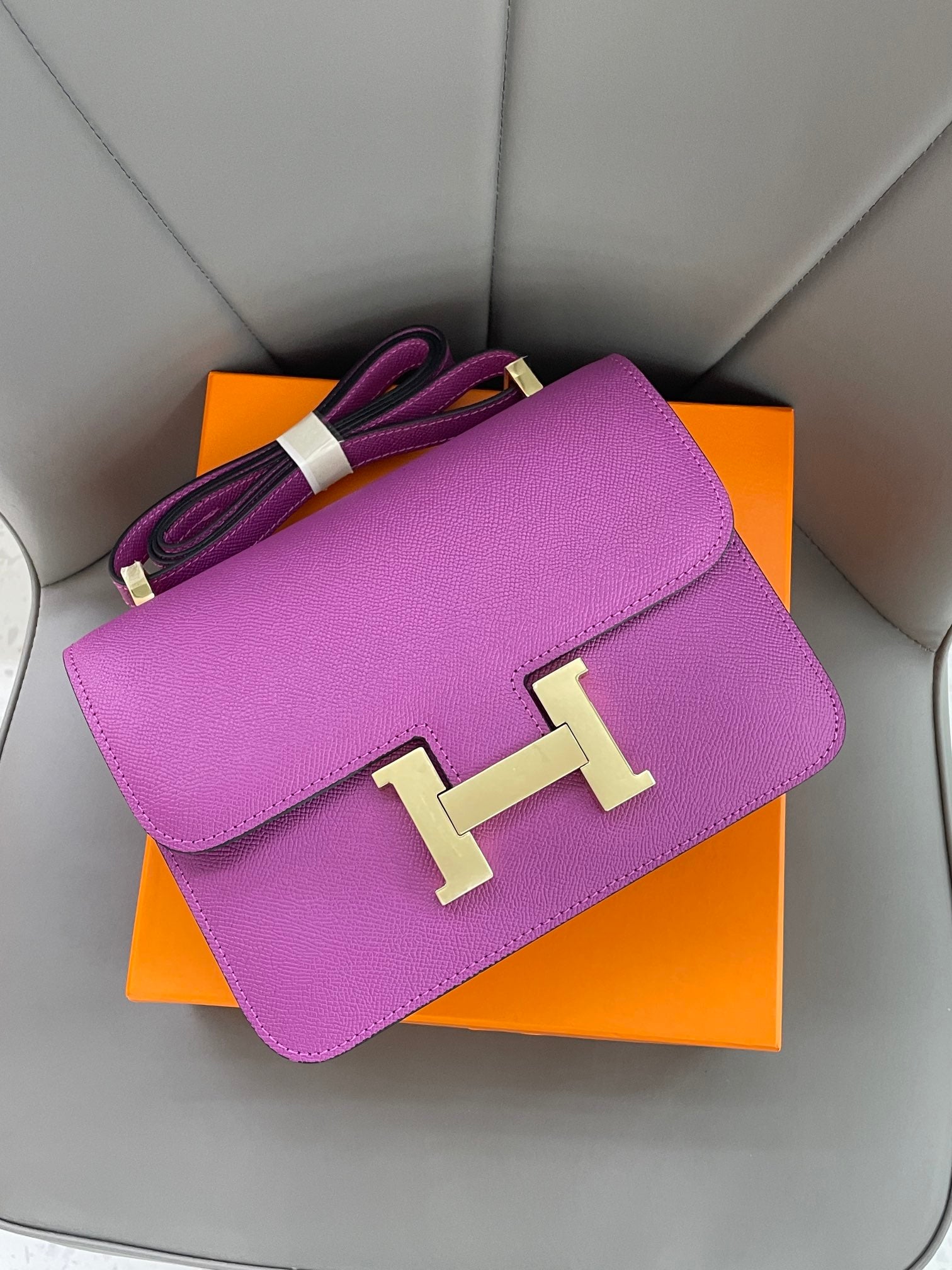 B1N55H63 Popular  leather bag