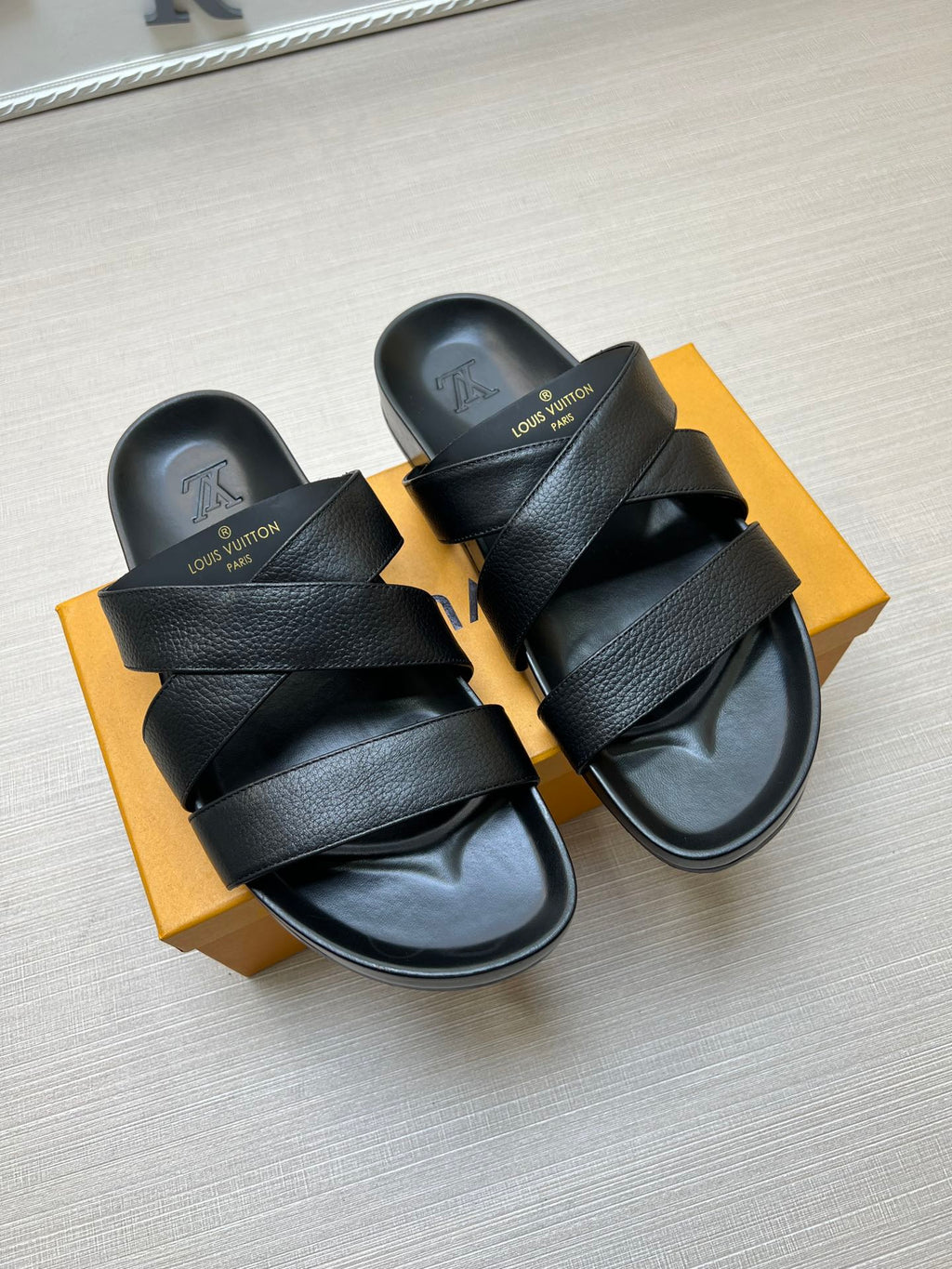 Z5ZE89 Popular slippers