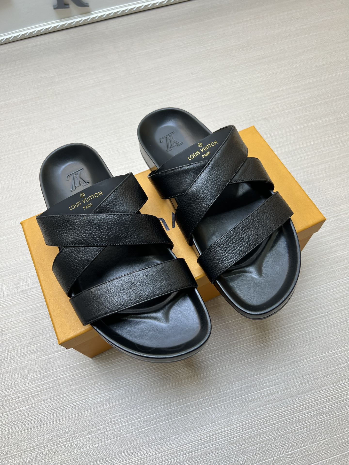 Z5ZE89 Popular slippers