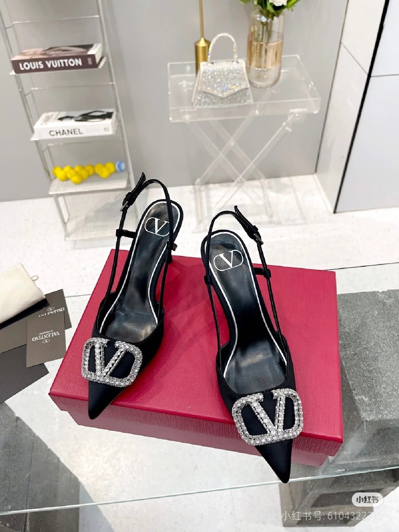 Z2R45VL16 Popular leather  High heels