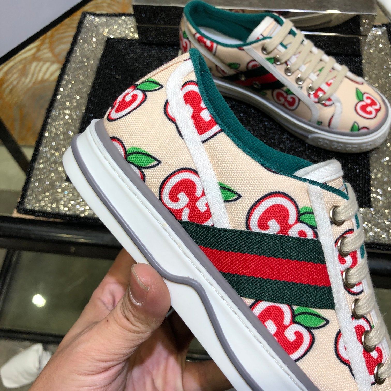 Z2Q105B207  Popular high-quality Shoes