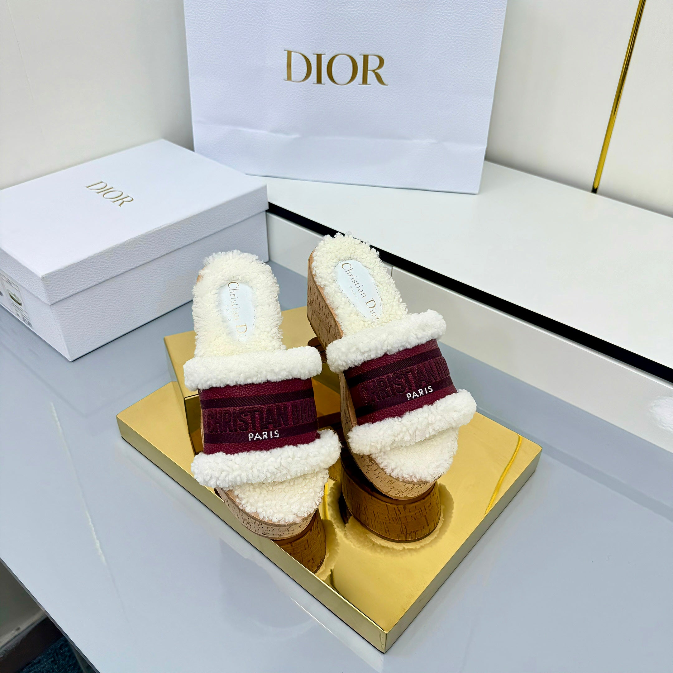 Z2Q105D287 Popular high-quality Shoes