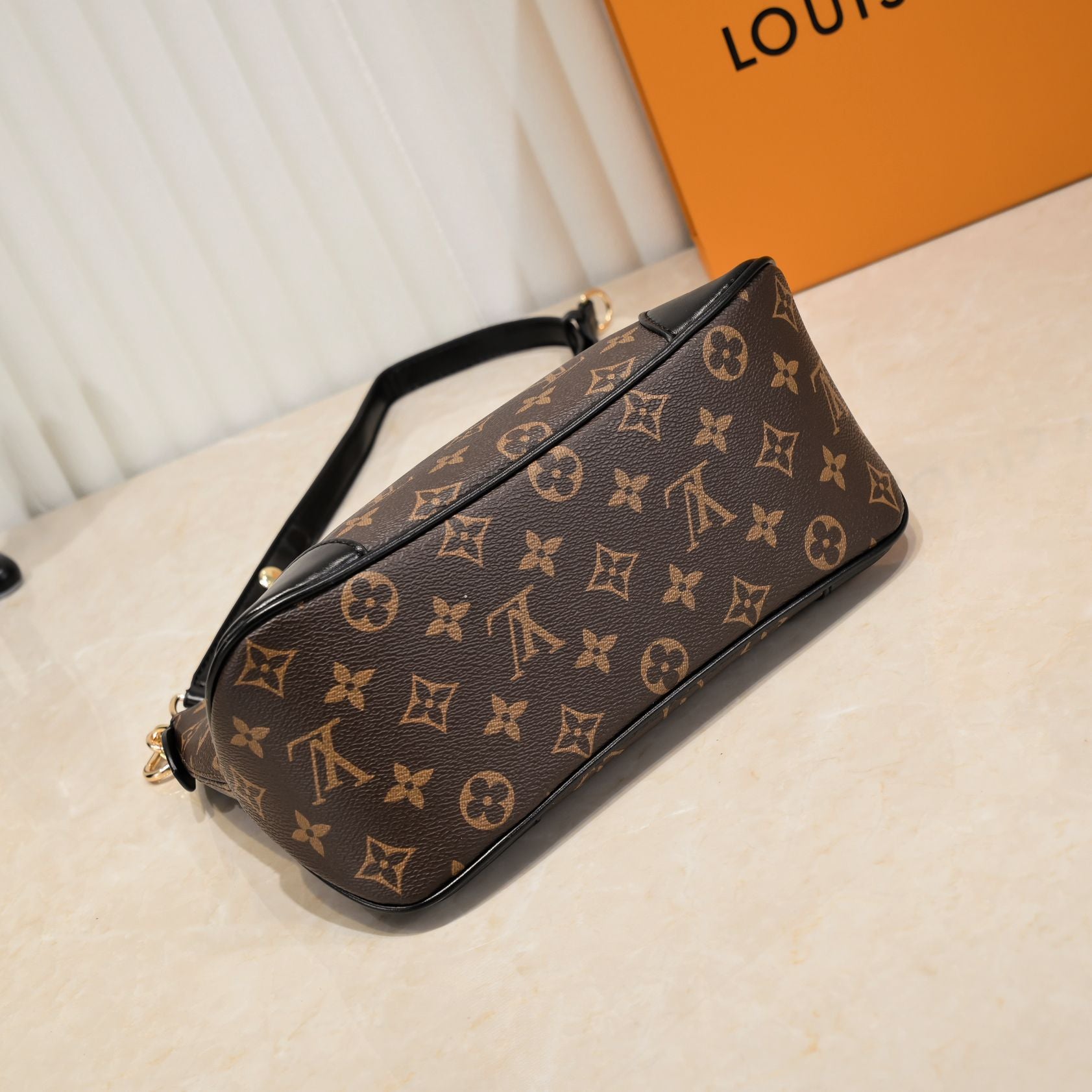 B1X104E57 Popular   leather bag