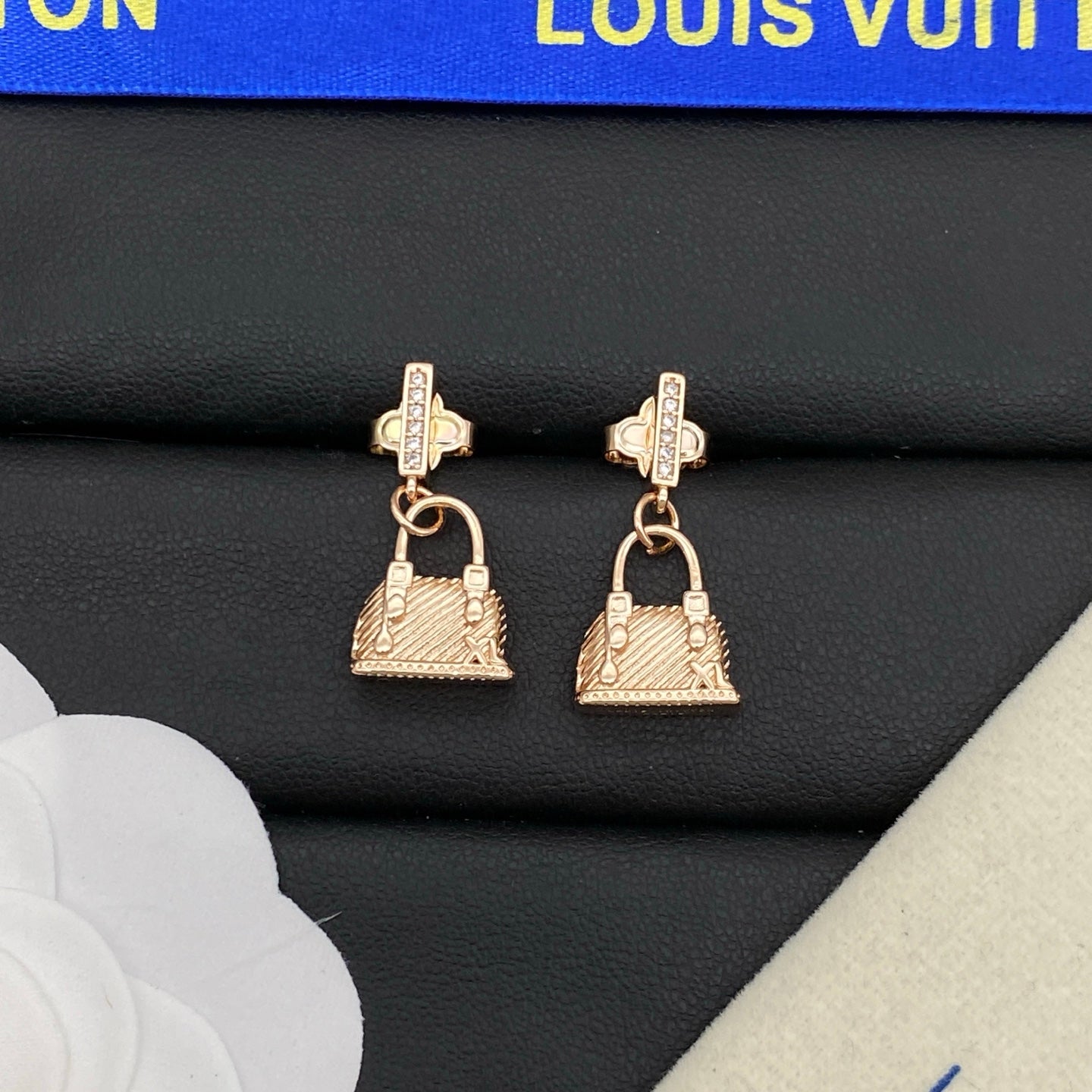 X1Z95E67E Popular Earrings