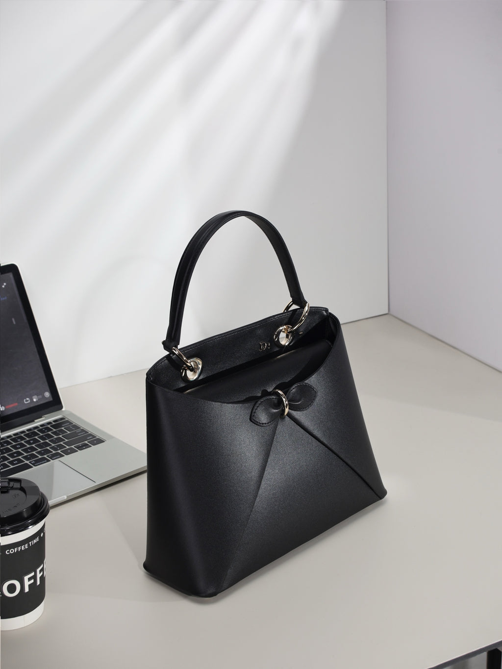 B1P36D89 Popular leather bag