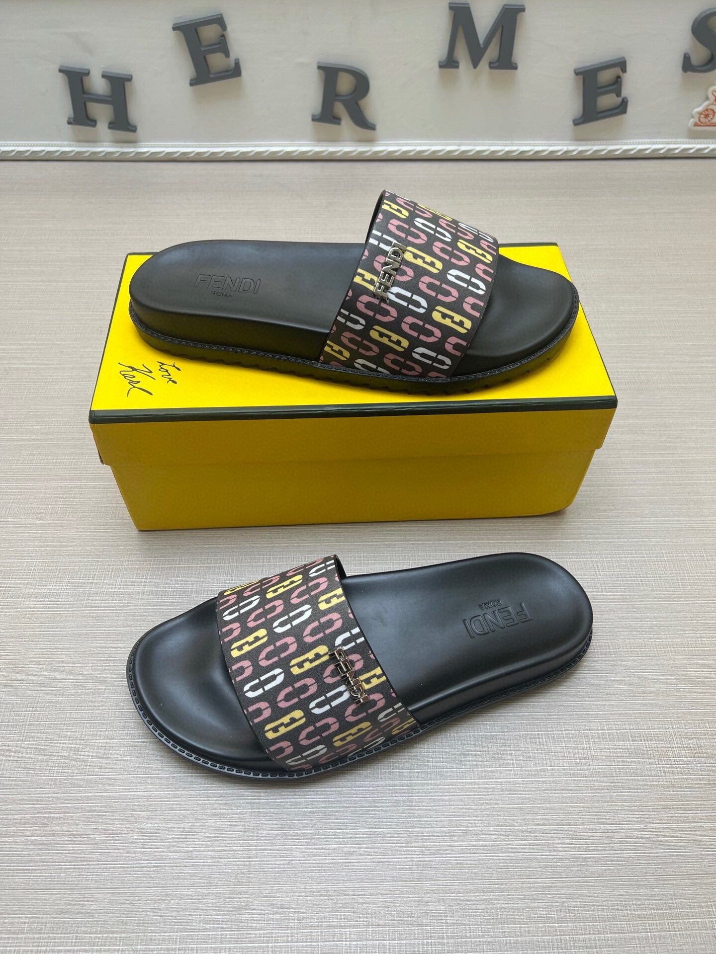 Z5ZF15 Popular slippers