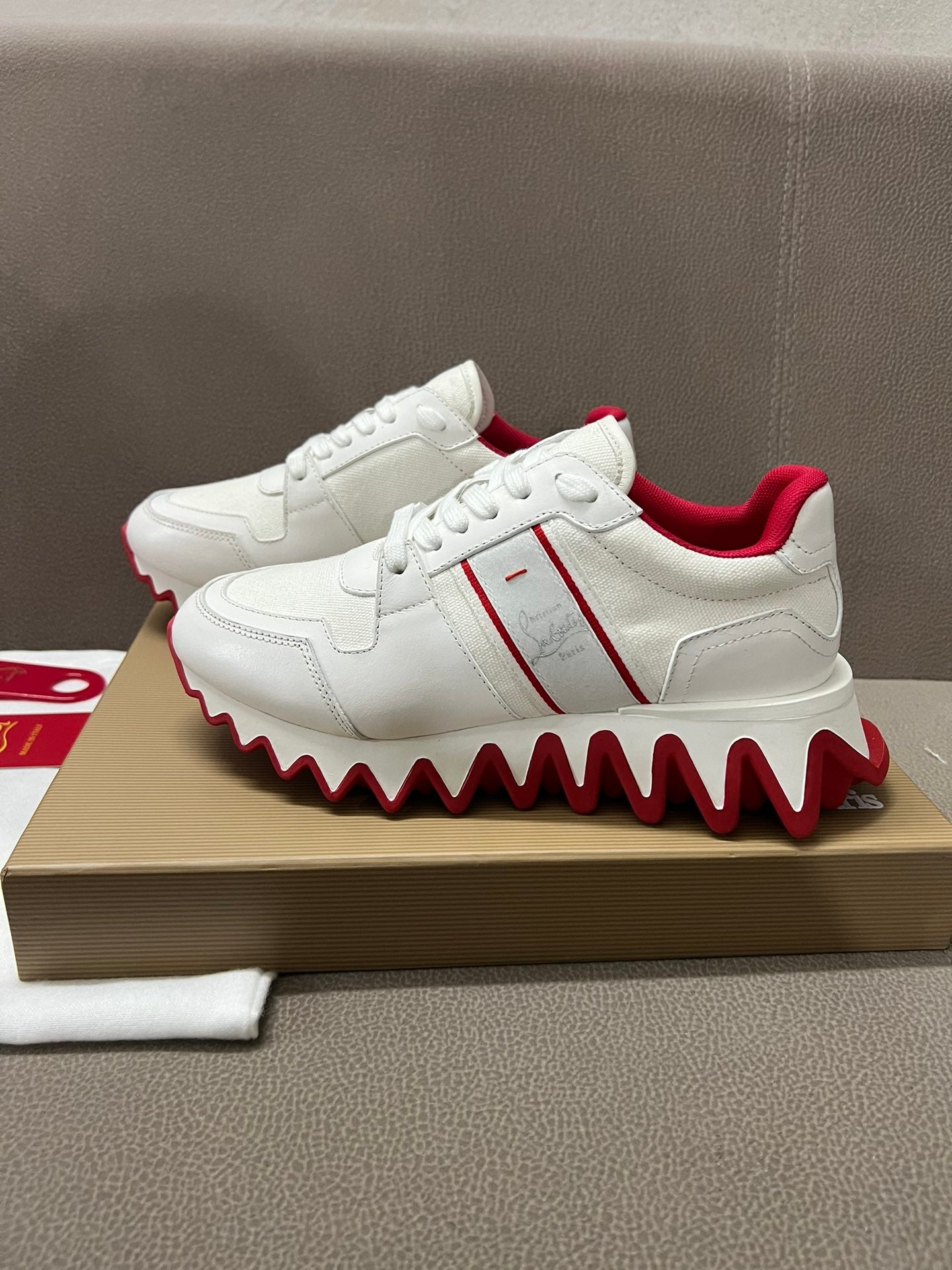 Z2N75A15 Popular high-quality   sneakers