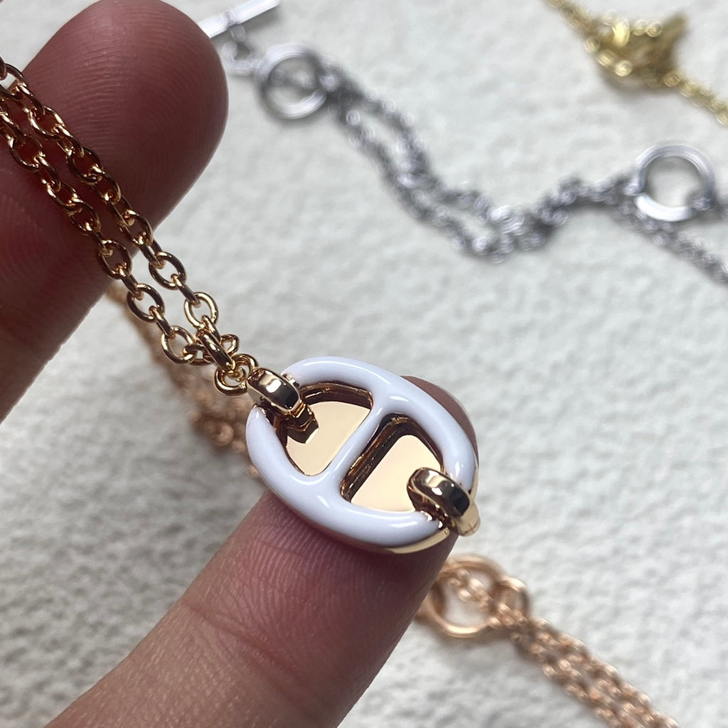 X1Q85H307X Popular Necklaces. Earrings